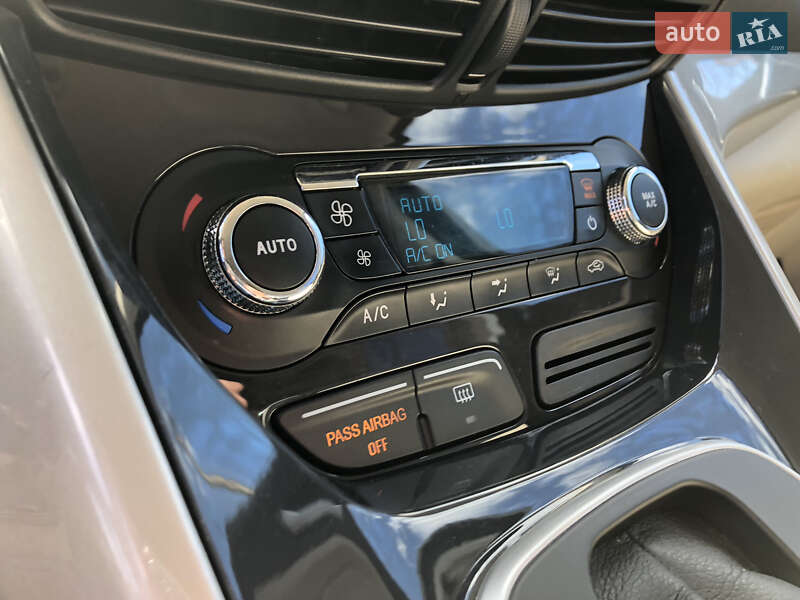 Внедорожник / Кроссовер Ford Escape 2013 в Черновцах