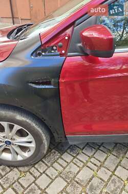 Позашляховик / Кросовер Ford Escape 2018 в 