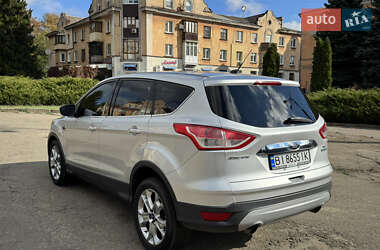 Внедорожник / Кроссовер Ford Escape 2012 в 