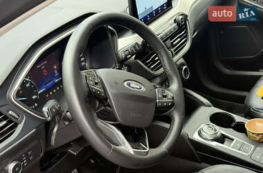 Внедорожник / Кроссовер Ford Escape 2022 в 