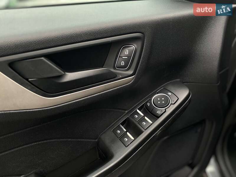 Внедорожник / Кроссовер Ford Escape 2022 в Киеве
