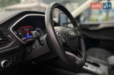 Позашляховик / Кросовер Ford Escape 2022 в 