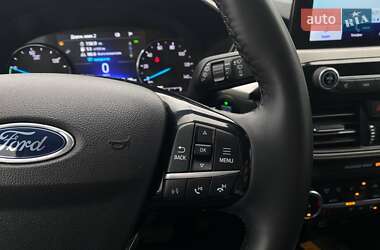 Позашляховик / Кросовер Ford Escape 2022 в 