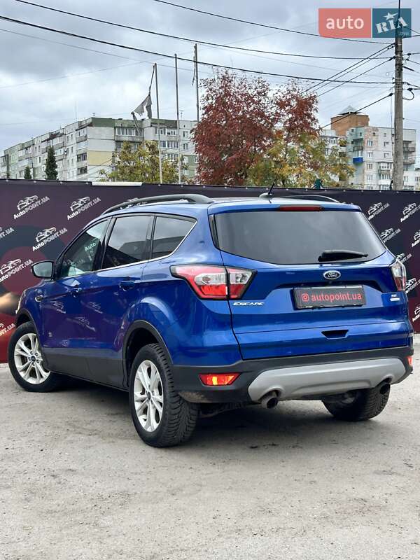 Внедорожник / Кроссовер Ford Escape 2017 в Сумах