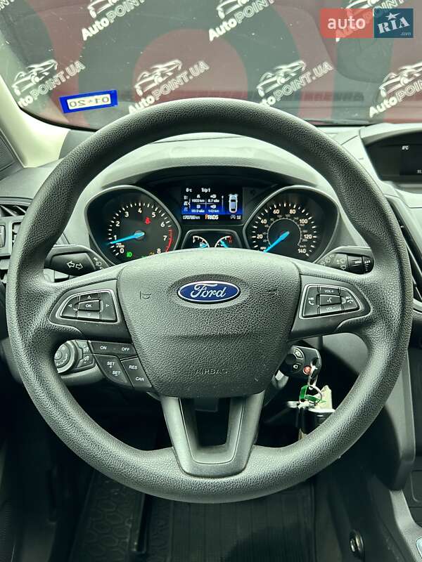 Внедорожник / Кроссовер Ford Escape 2017 в Сумах