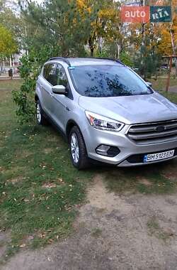 Внедорожник / Кроссовер Ford Escape 2018 в 