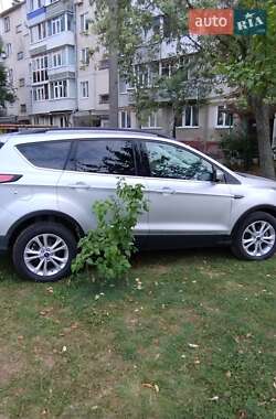 Внедорожник / Кроссовер Ford Escape 2018 в 