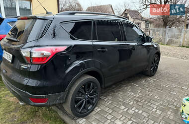 Позашляховик / Кросовер Ford Escape 2016 в 