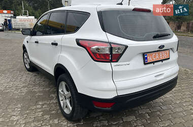 Внедорожник / Кроссовер Ford Escape 2017 в 