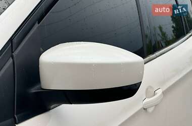 Позашляховик / Кросовер Ford Escape 2013 в 