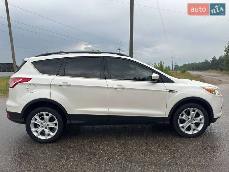Внедорожник / Кроссовер Ford Escape 2013 в Ахтырке