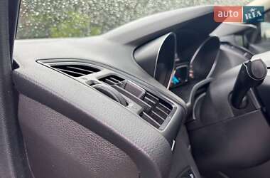Позашляховик / Кросовер Ford Escape 2013 в 
