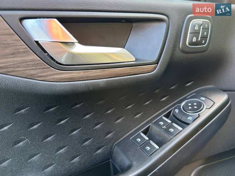Позашляховик / Кросовер Ford Escape 2020 в Львові фото 11 Позашляховик / Кросовер Ford Escape 2020 в Львові