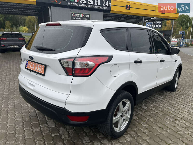 Внедорожник / Кроссовер Ford Escape 2017 в Трускавце