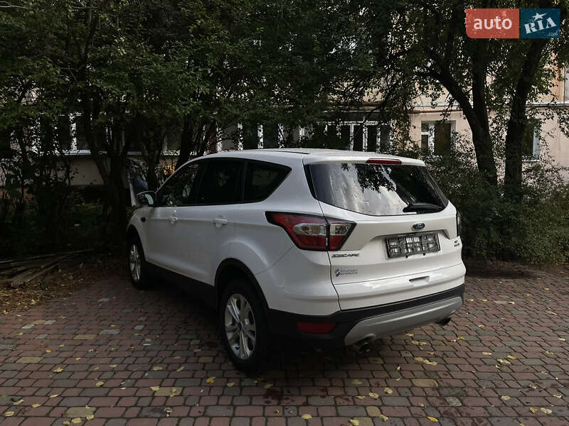 Внедорожник / Кроссовер Ford Escape 2016 в Черновцах фото 13 Внедорожник / Кроссовер Ford Escape 2016 в Черновцах