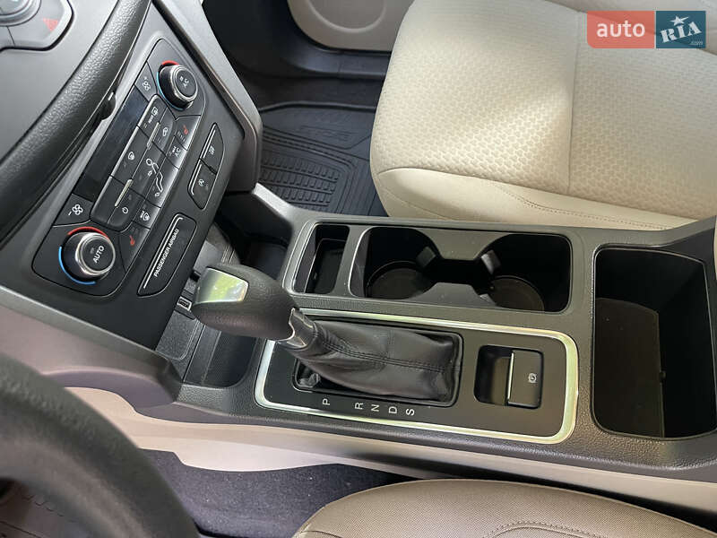 Внедорожник / Кроссовер Ford Escape 2016 в Черновцах фото 19 Внедорожник / Кроссовер Ford Escape 2016 в Черновцах