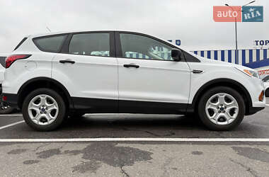 Позашляховик / Кросовер Ford Escape 2019 в  фото 12 Позашляховик / Кросовер Ford Escape 2019 в
