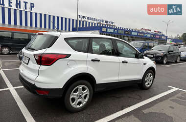 Позашляховик / Кросовер Ford Escape 2019 в  фото 22 Позашляховик / Кросовер Ford Escape 2019 в