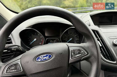 Позашляховик / Кросовер Ford Escape 2019 в  фото 40 Позашляховик / Кросовер Ford Escape 2019 в
