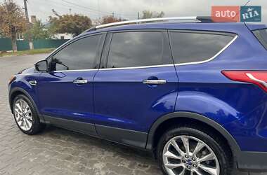 Позашляховик / Кросовер Ford Escape 2015 в 