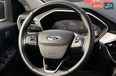 Позашляховик / Кросовер Ford Escape 2019 в 