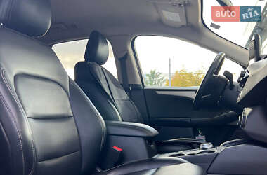 Позашляховик / Кросовер Ford Escape 2019 в 