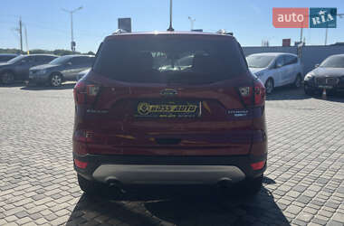 Внедорожник / Кроссовер Ford Escape 2019 в 