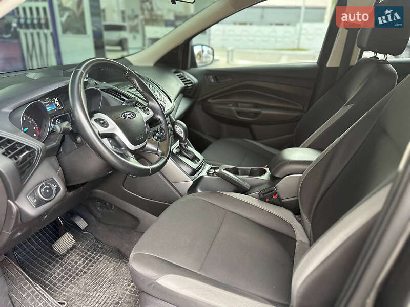 Позашляховик / Кросовер Ford Escape 2015 в Дніпрі