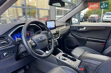 Внедорожник / Кроссовер Ford Escape 2019 в 