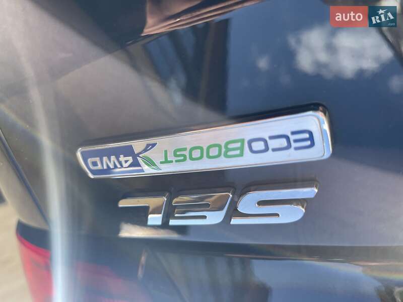 Внедорожник / Кроссовер Ford Escape 2018 в Стрые