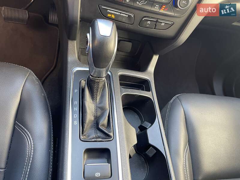 Внедорожник / Кроссовер Ford Escape 2018 в Стрые