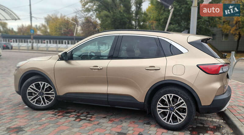 Позашляховик / Кросовер Ford Escape 2020 в Дніпрі