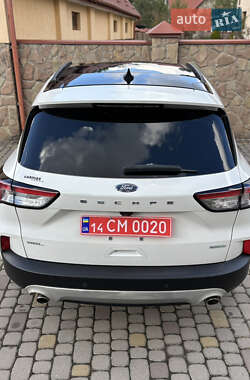 Внедорожник / Кроссовер Ford Escape 2020 в 
