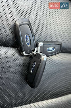 Внедорожник / Кроссовер Ford Escape 2020 в 