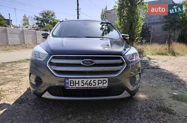 Внедорожник / Кроссовер Ford Escape 2017 в 