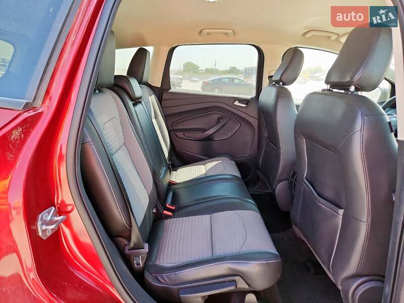 Внедорожник / Кроссовер Ford Escape 2017 в Львове
