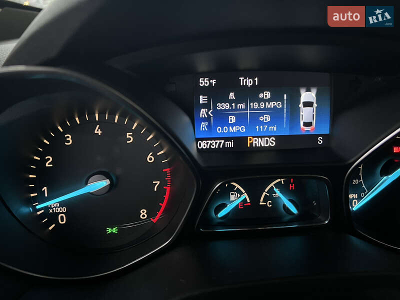 Внедорожник / Кроссовер Ford Escape 2016 в Николаеве