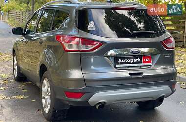 Внедорожник / Кроссовер Ford Escape 2013 в 