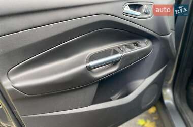 Внедорожник / Кроссовер Ford Escape 2013 в 