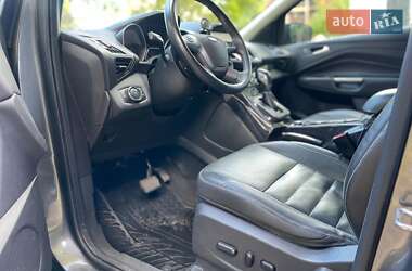 Внедорожник / Кроссовер Ford Escape 2013 в 