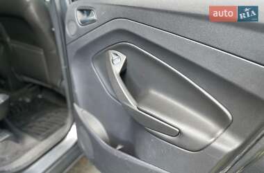 Внедорожник / Кроссовер Ford Escape 2013 в 