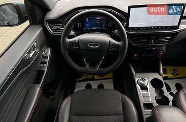 Позашляховик / Кросовер Ford Escape 2023 в 