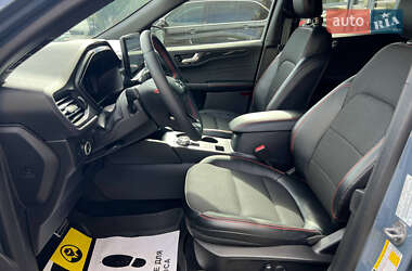 Позашляховик / Кросовер Ford Escape 2023 в 