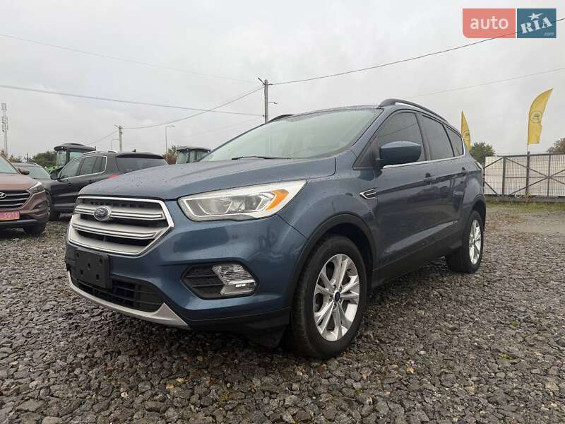 Позашляховик / Кросовер Ford Escape 2018 в Львові