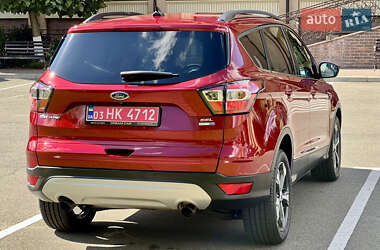 Позашляховик / Кросовер Ford Escape 2018 в 