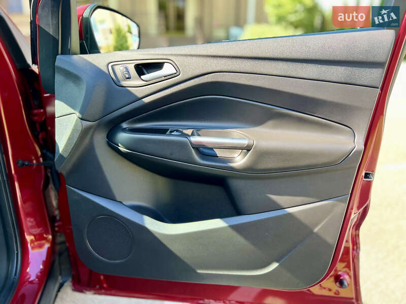 Позашляховик / Кросовер Ford Escape 2018 в Миколаєві