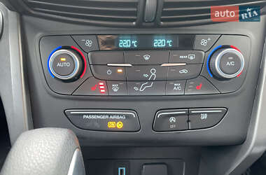 Внедорожник / Кроссовер Ford Escape 2019 в 