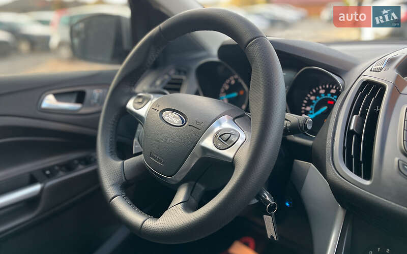 Внедорожник / Кроссовер Ford Escape 2016 в Коломые