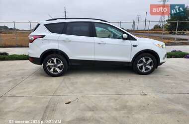 Позашляховик / Кросовер Ford Escape 2018 в 