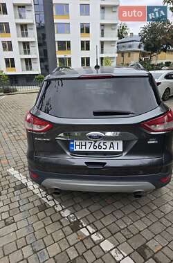 Позашляховик / Кросовер Ford Escape 2016 в 